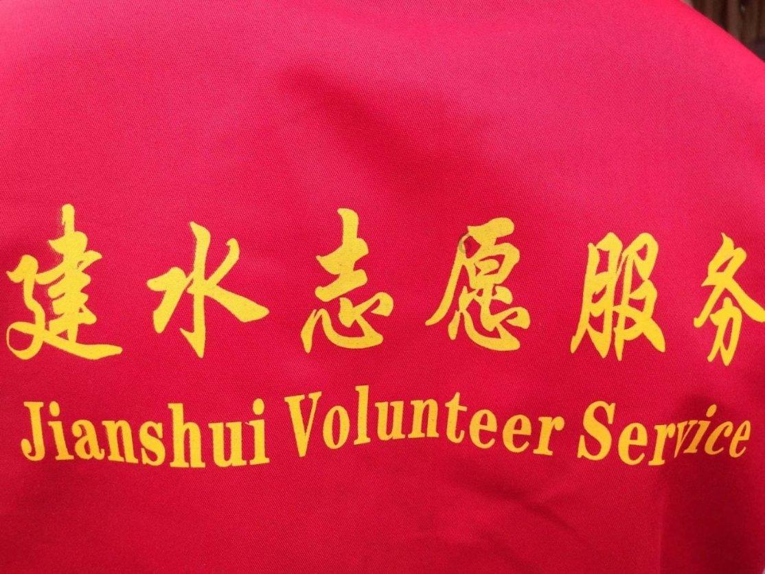 在古代为何受欢迎的是单色的青花瓷而不是彩瓷？